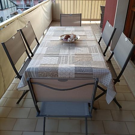 Casa A Un Passo Dal Mare Apartman Ventimiglia Kültér fotó
